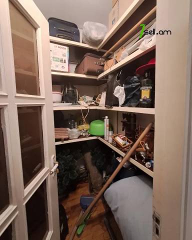 3 սենյականոց բնակարան Արամի փողոցում, 98 ք.մ., 3/6 հարկ, մի քանի պատշգամբ, կապիտալ վերանորոգված