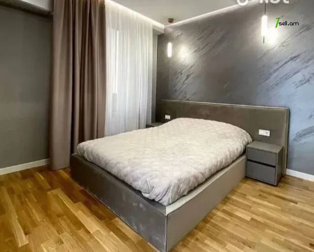3 սենյականոց բնակարան նորակառույց շենքում Ամիրյան փողոցում, 103 ք.մ., 7/9 հարկ, բարձր առաստաղներ