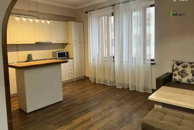 2 սենյականոց բնակարան նորակառույց շենքում Ադոնցի փողոցում, 78 ք.մ., բարձր առաստաղներ, 5/16 հարկ