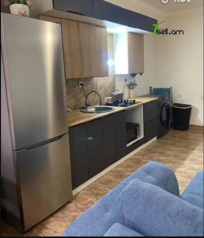 2 սենյականոց բնակարան Արաբկիրի 37-րդ փողոցում, 42 քմ, 1/5 հարկ, եվրովերանորոգված, քարե շենք