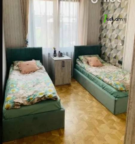 3 սենյականոց բնակարան Գայի պողոտայում, 82 ք.մ., նախավերջին հարկ, կապիտալ վերանորոգված