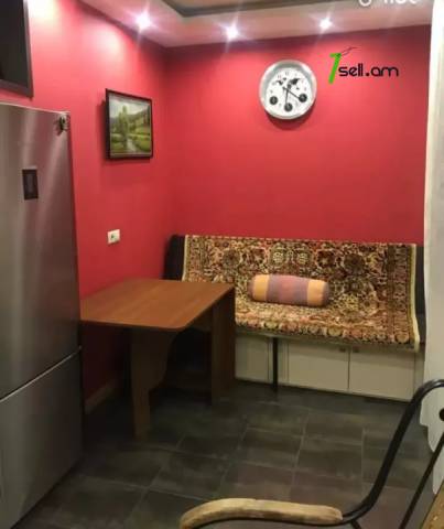 3 սենյականոց բնակարան նորակառույց շենքում Վիկտոր Համբարձումյանի փողոցում, 89 ք.մ., 2 սանհանգույց