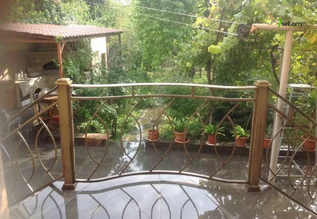 Երկու հարկանի քարե տուն Վարշավյան փողոցում Քանաքեռ Զեյթունում, 800 ք.մ., կապիտալ վերանորոգված