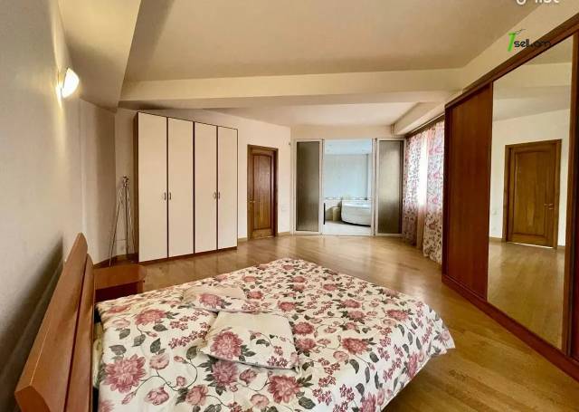 Ընդարձակ 4 սենյականոց բնակարան նորակառույց շենքում Զաքյան փողոցում, 270 ք.մ., 3+ սանհանգույց