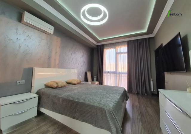 3 սենյականոց բնակարան նորակառույց շենքում Եզնիկ Կողբացու փողոցում, 120 ք.մ., 2 սանհանգույց