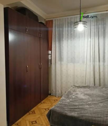 1 սենյականոց բնակարան Բագրատունյաց փողոցում, 45 ք.մ., կապիտալ վերանորոգված, քարե շենք