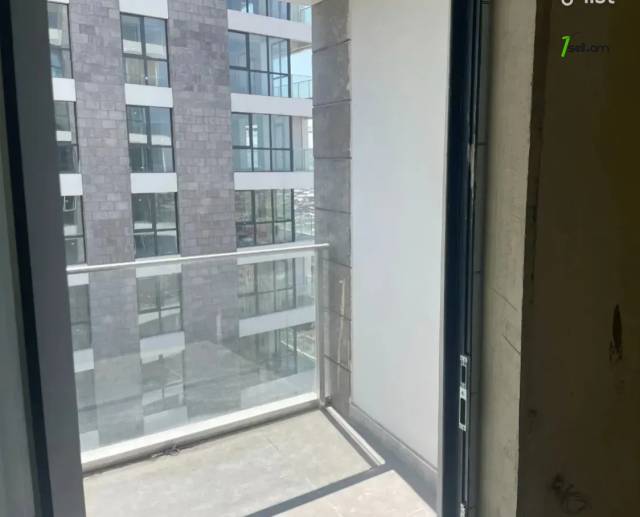 3 սենյականոց բնակարան նորակառույց շենքում Քանաքեռ Զեյթունում, 74 ք.մ., բարձր առաստաղներ, 5/16 հարկ