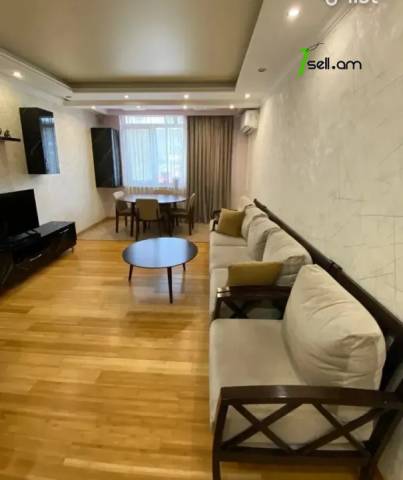 3 սենյականոց բնակարան Վարդանանց փողոցում, 68 քմ, 4/10 հարկ, կապիտալ վերանորոգված