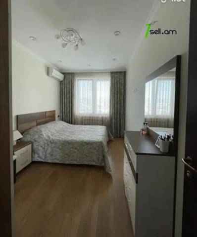 3 սենյականոց բնակարան Խաղաղ Դոնի փողոցում, 80 ք.մ., նախավերջին հարկ, եվրովերանորոգված