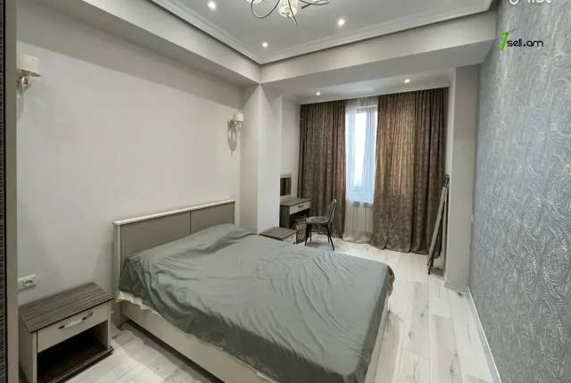 3 սենյականոց բնակարան նորակառույց շենքում Հովսեփ Արղության փողոցում, 80 ք.մ., բարձր առաստաղներ