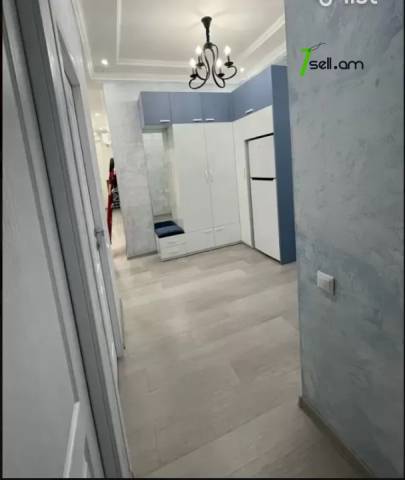 3 սենյականոց բնակարան նորակառույց շենքում Չեխովի փողոցում, 68 ք.մ., բարձր առաստաղներ, 1/12 հարկ