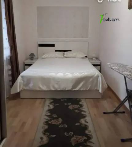 2 սենյականոց բնակարան Բաբայան փողոցում, 52 ք.մ., 2/5 հարկ, կապիտալ վերանորոգված, քարե շենք