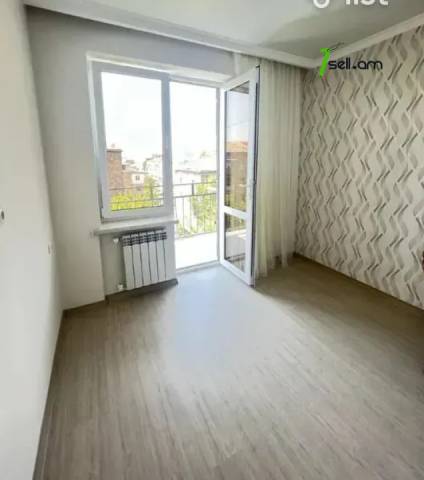2 սենյականոց բնակարան, Vagharsh Vagharshyan street, 33 ք.մ., կապիտալ վերանորոգված, քարե շենք