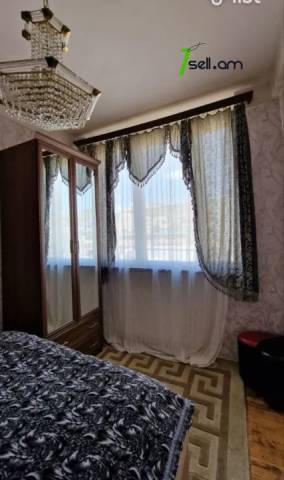 2 սենյականոց բնակարան Վարդանանց փողոցում, 40 քմ, բարձր առաստաղներ, կոսմետիկ վերանորոգում