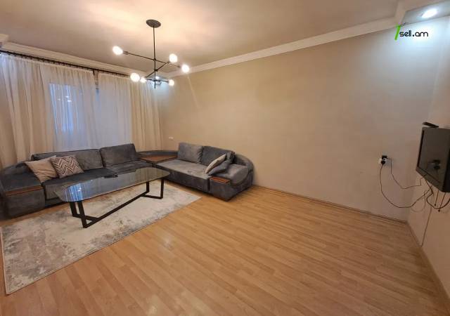 2 սենյականոց բնակարան Տիգրան Մեծի պողոտայում, 65 ք.մ., կապիտալ վերանորոգված, քարե շենք
