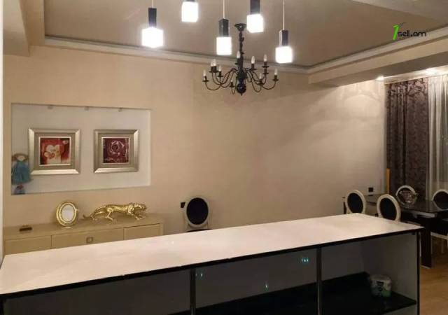 3 սենյականոց բնակարան նորակառույց շենքում Քեռու փողոցում, 118 ք.մ., 2 սանհանգույց, բարձր առաստաղներ