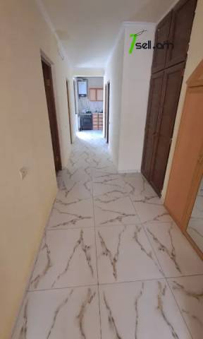 Մեկ հարկանի քարե տուն Տոլստոյի փողոցում կենտրոնում, 80 քմ, կապիտալ վերանորոգված