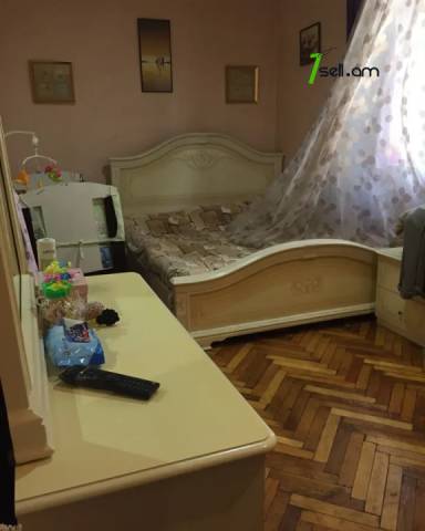 3 սենյականոց բնակարան Արամ Խաչատրյանի փողոցում, 80 ք.մ., 1/5 հարկ, 2 սանհանգույց