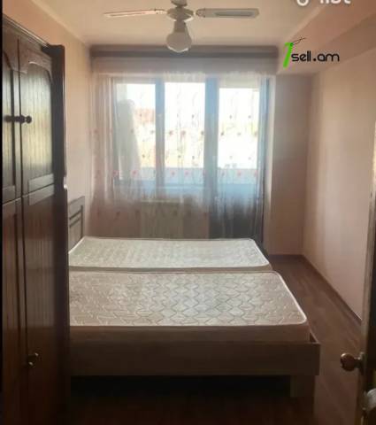 4 սենյականոց բնակարան Հակոբ Հակոբյան փողոցում, 115 քմ, 4/14 հարկ, մի քանի պատշգամբ, եվրովերանորոգված