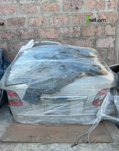 Mercedes Benz B 180 2011 Բեռնախցիկ/բագաժնիկ