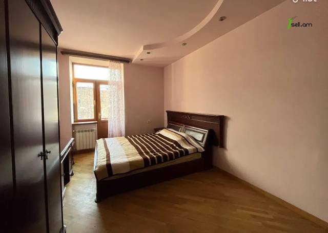 3 սենյականոց բնակարան, Komitas Ave, 130 քմ, նախավերջին հարկ, 2 սանհանգույց, բարձր առաստաղներ