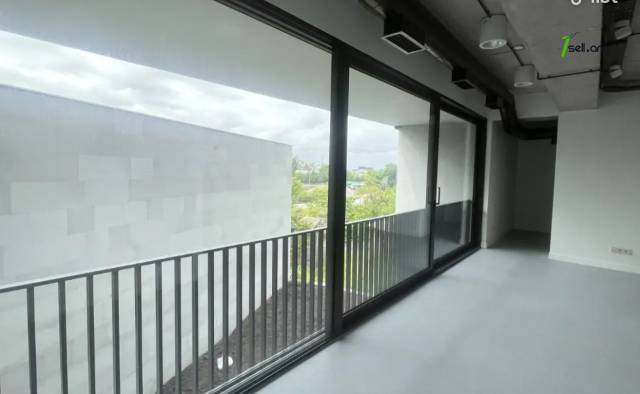 Բազմաֆունկցիոնալ գույք Ոսկերիչների փողոցում կենտրոնում, 150 քմ