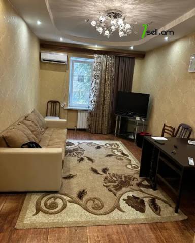 2 սենյականոց բնակարան Արամ Խաչատրյանի փողոցում, 60 ք.մ., 2/5 հարկ, կապիտալ վերանորոգված, քարե շենք