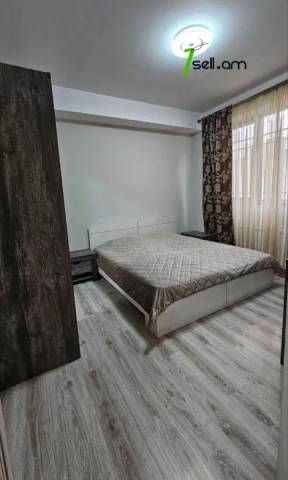 Երկու հարկանի քարե տուն Պետրոս Դուրյանի փողոցում Ավանում, 800 քմ, 2 սանհանգույց