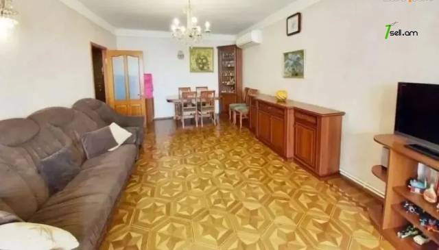 3 սենյականոց բնակարան Կոմիտասի պողոտայում, 95 քմ, նախավերջին հարկ, 2 սանհանգույց