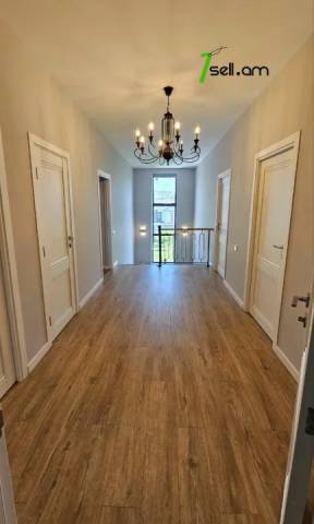 Երեք հարկանի քարե տուն, Avan-Arinj Առինջում, 800 քմ, 3+ սանհանգույց, կապիտալ վերանորոգված