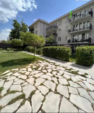 4 սենյականոց բնակարան նորակառույց շենքում Արաբկիրում, 144 ք.մ., 2 սանհանգույց, բարձր առաստաղներ