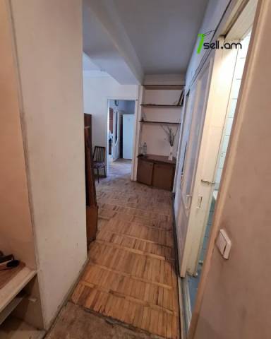 2 սենյականոց բնակարան Պարոնյանի փողոցում, 80 ք.մ., նախավերջին հարկ, կոսմետիկ վերանորոգում
