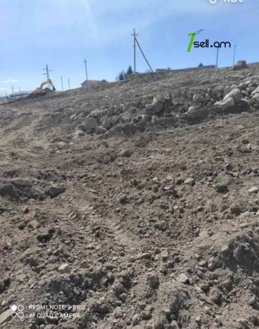 Հողատարածք բնակելի շինությունների համար Ավանում, 1030 քմ