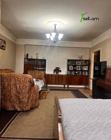 3 սենյականոց բնակարան Հրաչյա Աճառյանի փողոցում, 64 քմ, նախավերջին հարկ, մասնակի վերանորոգում