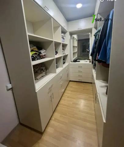 2 սենյականոց բնակարան Արամ Խաչատրյան փողոցում, 49 քմ, 9/13 հարկ, եվրովերանորոգված