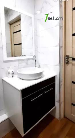 4 սենյականոց բնակարան Սարյանի փողոցում, 93 ք.մ., 6/8 հարկ, 2 սանհանգույց, եվրովերանորոգված