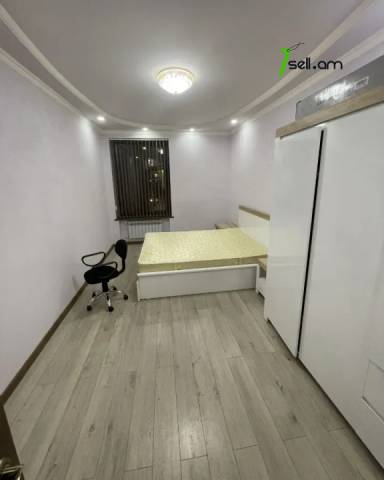 3 սենյականոց բնակարան Բագրատունյաց պողոտայում, 100 ք.մ., 2/5 հարկ, մի քանի պատշգամբ