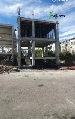 Կոմերցիոն անշարժ գույք Լուսինյանց փողոցում կենտրոնում, 200 ք.մ.