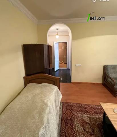 1 սենյականոց բնակարան Աշոտ Հովհաննիսյանի փողոցում, 34 ք.մ., 2/5 հարկ, կապիտալ վերանորոգված