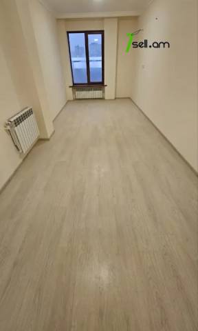 Երկու հարկանի քարե տուն Վահրամ Փափազյան փողոցում Արաբկիրում, 320 ք.մ., կապիտալ վերանորոգված