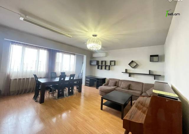 3 սենյականոց բնակարան Պարույր Սևակի փողոցում, 78 քմ, եվրովերանորոգված