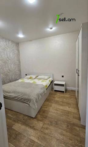 Երեք հարկանի քարե տուն Զաքարիա Քանաքեռցու փողոցում Քանաքեռ Զեյթունում, 250 քմ, 3+ սանհանգույց