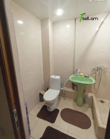 3 սենյականոց բնակարան Նիկողայոս Տիգրանյան փողոցում, 68 ք.մ., 2/5 հարկ, բարձր առաստաղներ