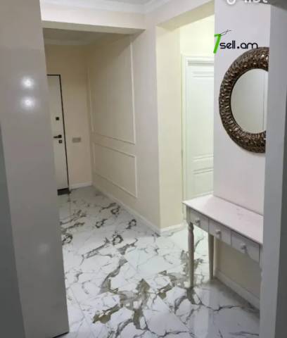 3 սենյականոց բնակարան Մինսկի փողոցում, 67 ք.մ., դիզայներական ոճով վերանորոգված