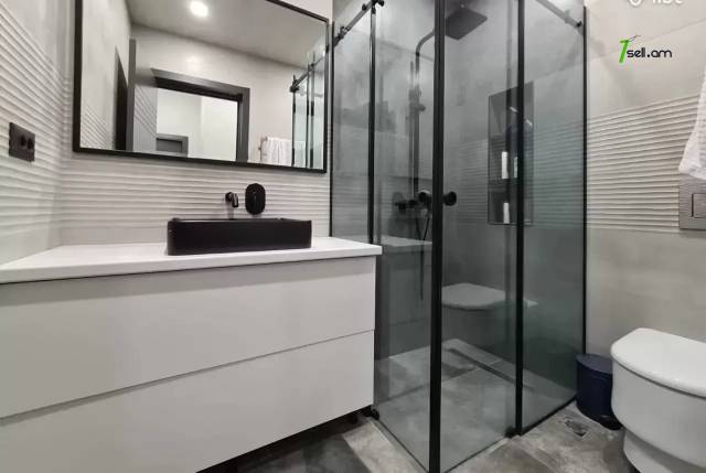 4 սենյականոց բնակարան նորակառույց շենքում Արաբկիրի 25-րդ փողոցում, 100 ք.մ., 2 սանհանգույց