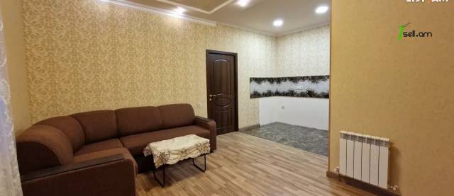 Մեկ հարկանի քարե տուն, Գ-1 թաղամաս Աջափնյակում, 500 ք.մ., 3+ սանհանգույց