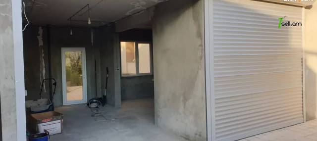 Երկու հարկանի քարե տուն Ավետիս Ահարոնյանի փողոցում Քանաքեռ Զեյթունում, 230 ք.մ., 3+ սանհանգույց