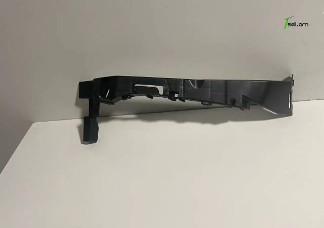 Mazda CX-30 Ձախ լուսարձակի սալյասկա (2019-2023)