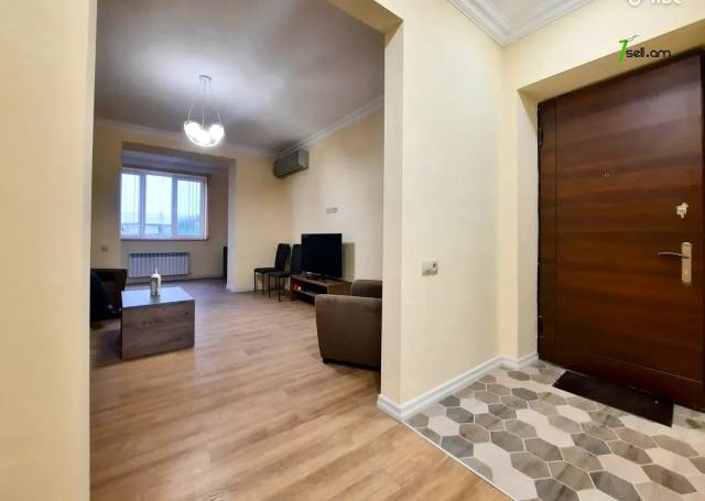 3 սենյականոց բնակարան Մանանդյանի փողոցում, 80 ք.մ., 2 սանհանգույց, բարձր առաստաղներ