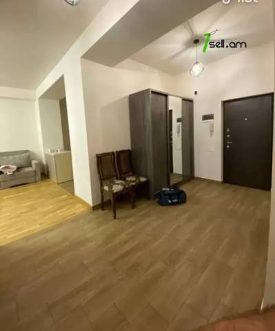 3 սենյականոց բնակարան նորակառույց շենքում Պարույր Սևակի փողոցում, 110 ք.մ., 2 սանհանգույց